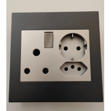 Wall Socket Triple - Redisson